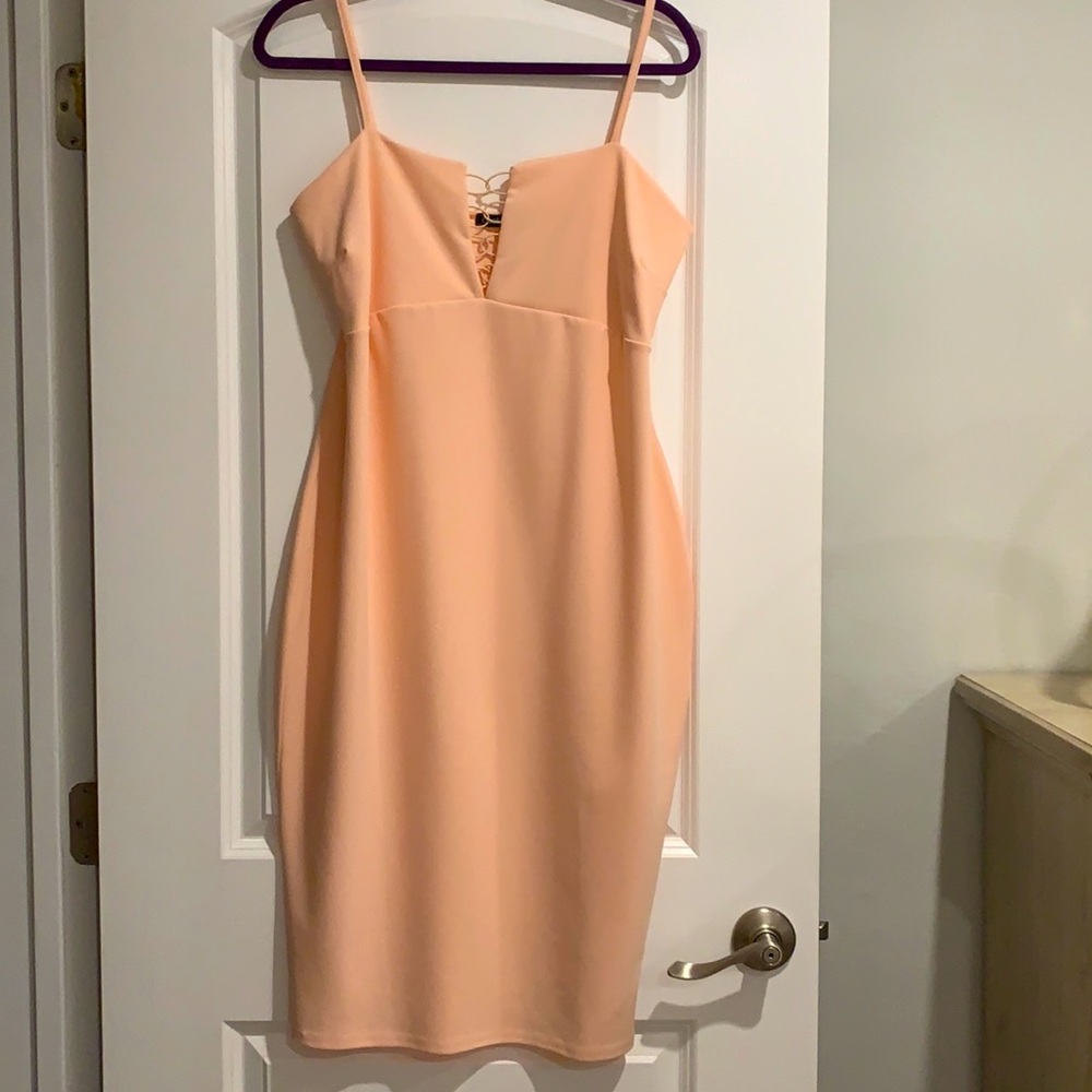 New- only used it once for a photoshoot.